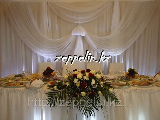 оформление живыми цветами на свадьбу в ресторане